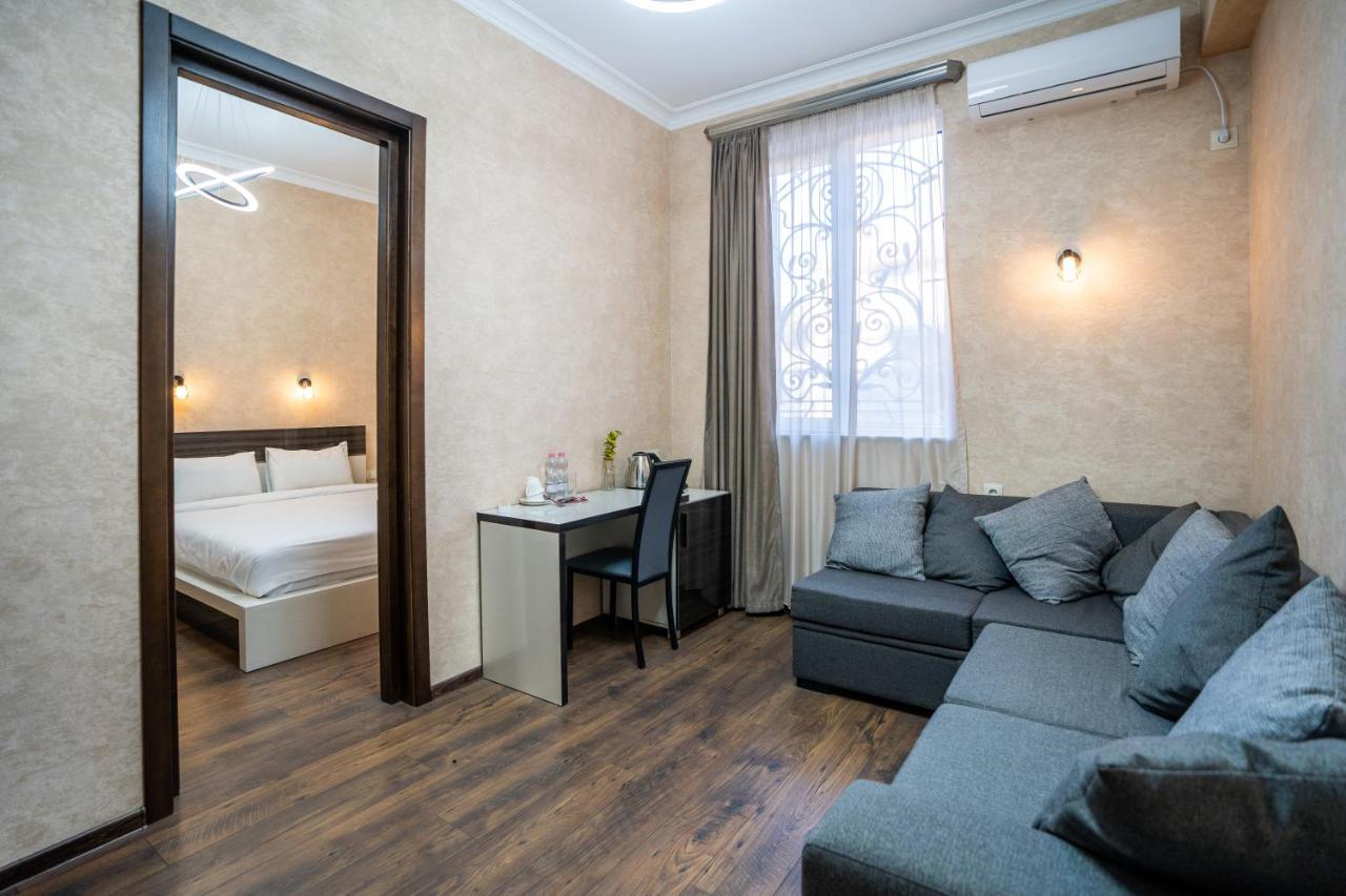 Siberia Hotel Tiflis Exterior foto Suite
